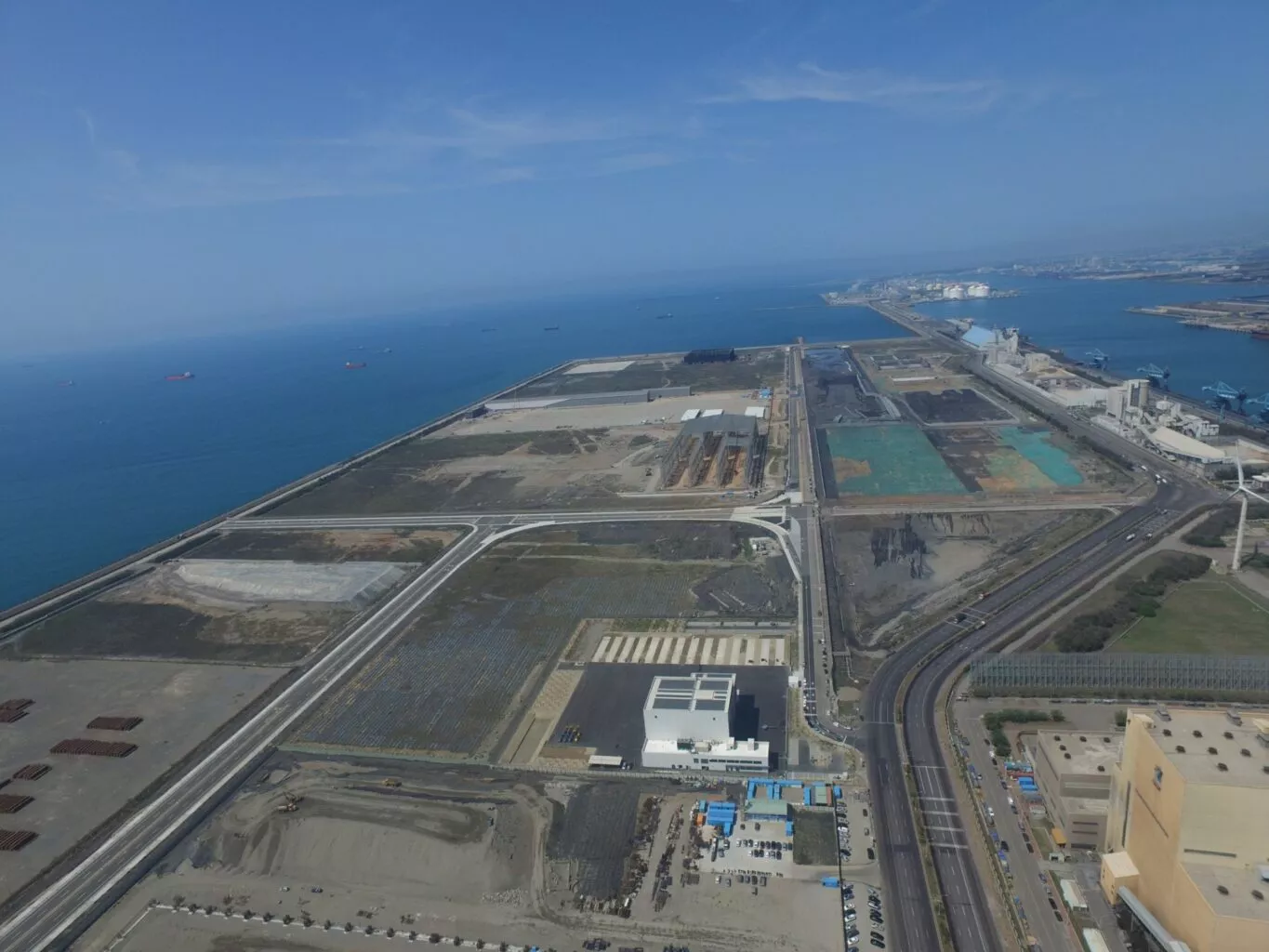 台中港市鎮重劃區發展解析：捷運藍線與產業園區總覽